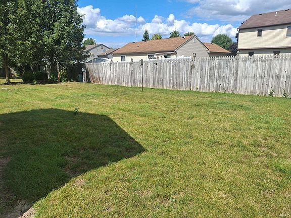 5th image of 1402 Misty River Dr