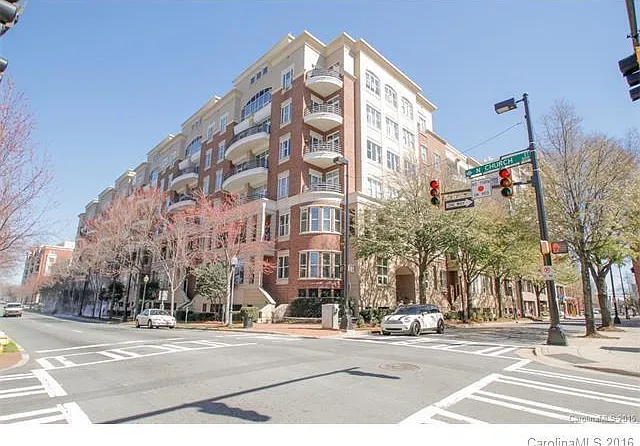 400 N Church St #414-1-1 — Photo 1