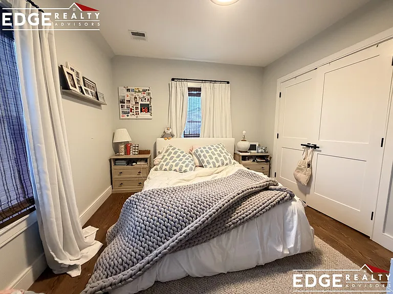 240 Palfrey St — Photo 11
