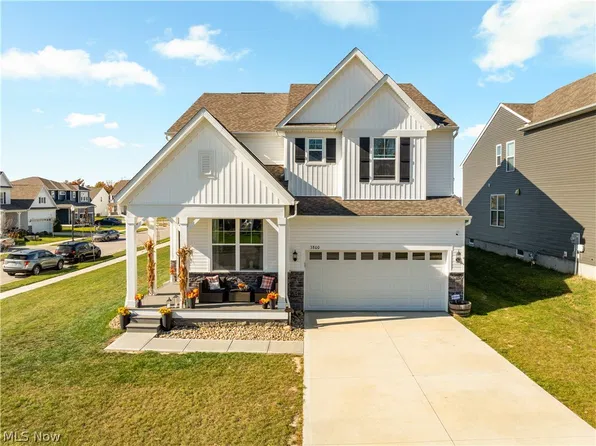 3800 Rachael Ln, Uniontown, OH 44685