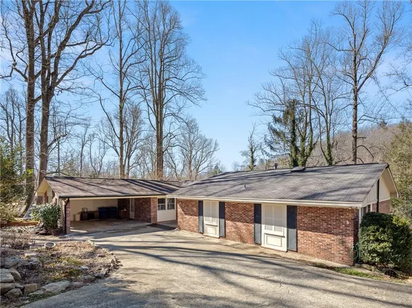 193 Florida Ave, Saluda, NC 28773