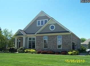 404 Saint Andrews Ln, Broadview Heights, OH 44147