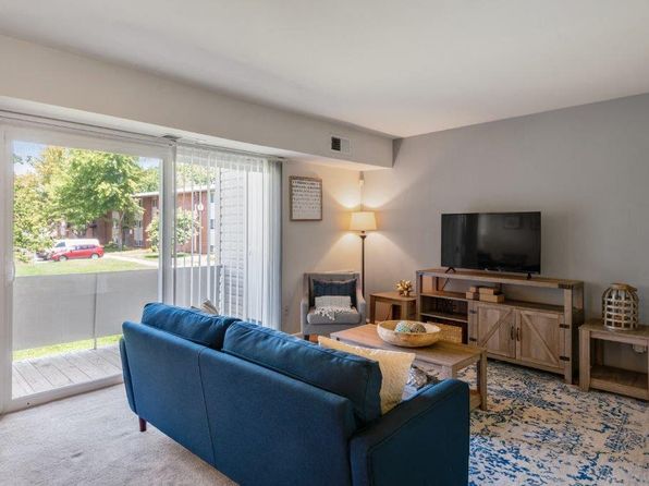 Charlesmont Apartment Homes | 3000 Wallford Dr, Dundalk, MD