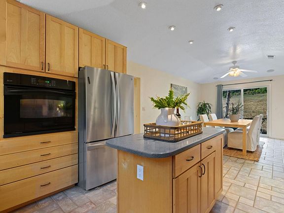 5th image of 4149 La Madrona Dr