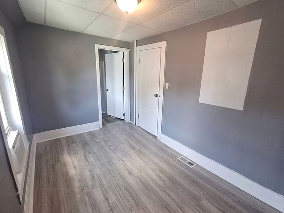 4th image of 623 E 12th St APT 2