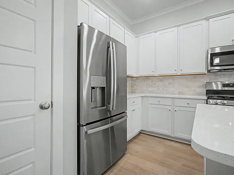 4065 Four Oaks Blvd — Photo 17
