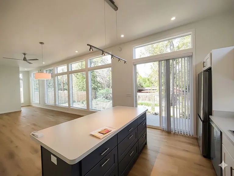 746 NE Revere Ave — Photo 12