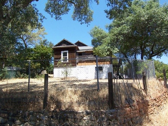 2nd image of 8981 Langs Hill Rd