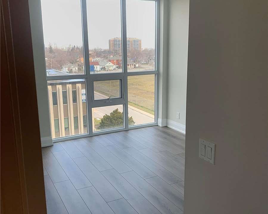 2nd image of 15 Lynch St #503