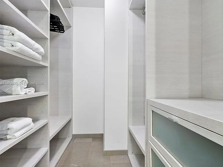 88 SW 7th St #2709 — Photo 29