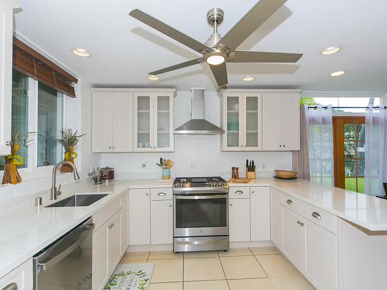 6266 Keokea Pl — Photo 15