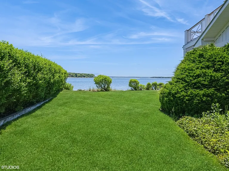 950 Blue Marlin Dr — Photo 2