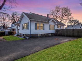 15 Linden Rd, Peabody, MA 01960