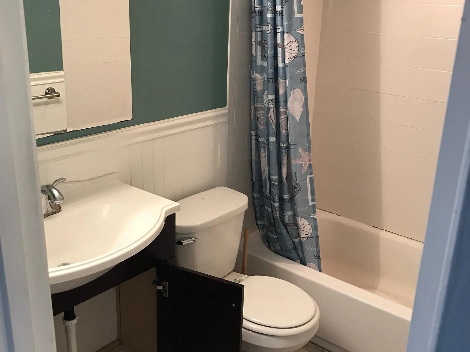 2 bed, 1000 sqft, $2,200 — Photo 2