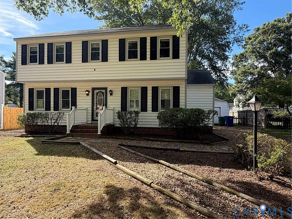 4 bed, 2.5 bath, 1822 sqft, $2,600 — Photo 2