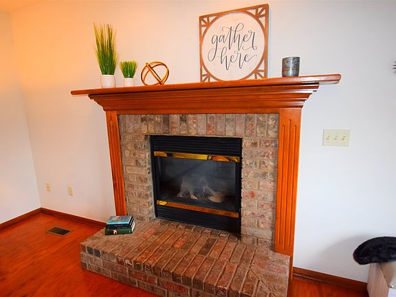5th image of 5850 N Ashford Dr