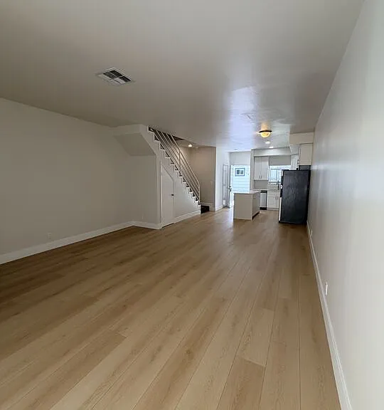 11738 Mayfield Ave #109 — Photo 10