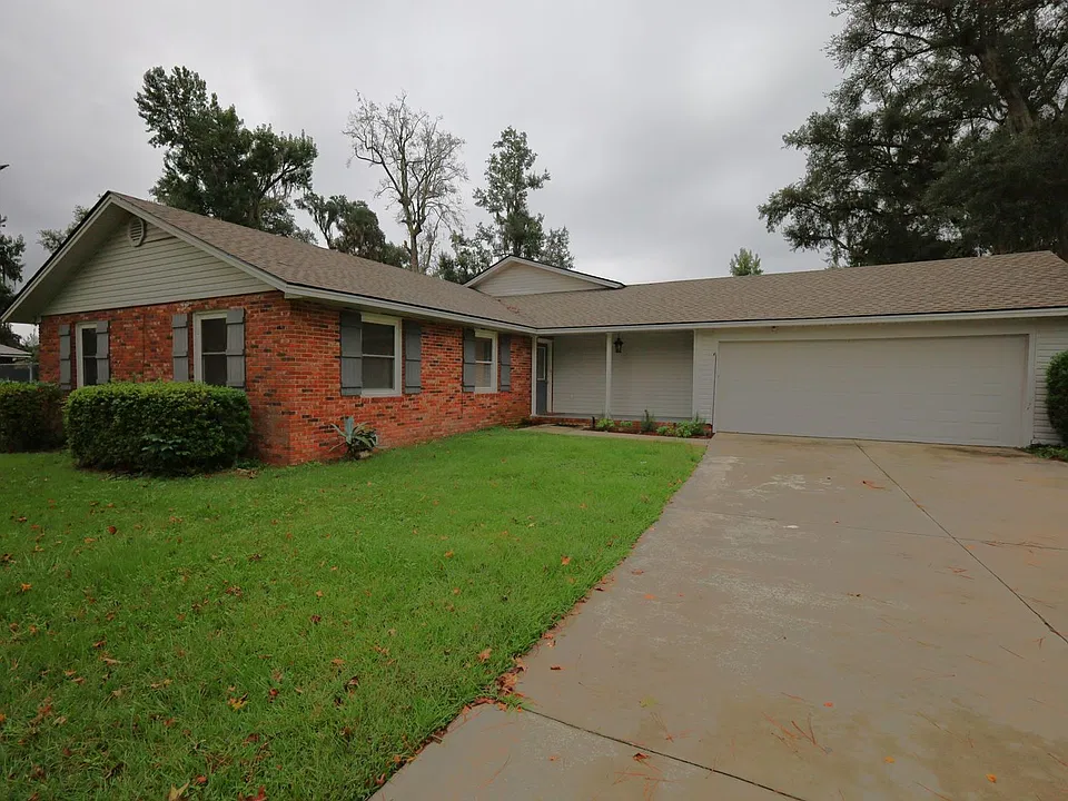 4748 Michelle St