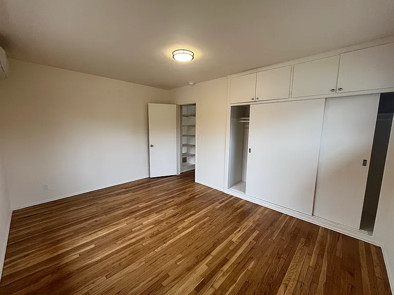 854-864 E Mendocino St #854 — Photo 13