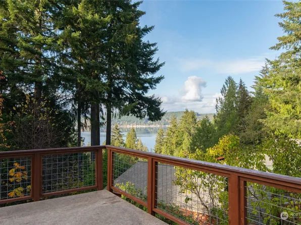 70 E Canyon View Road, Belfair, WA 98528