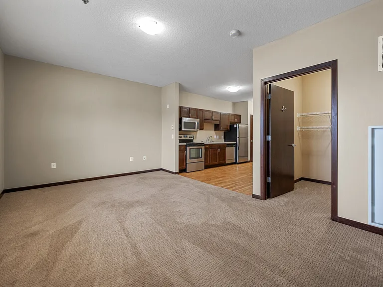 Oaks Station Place — Photo 15