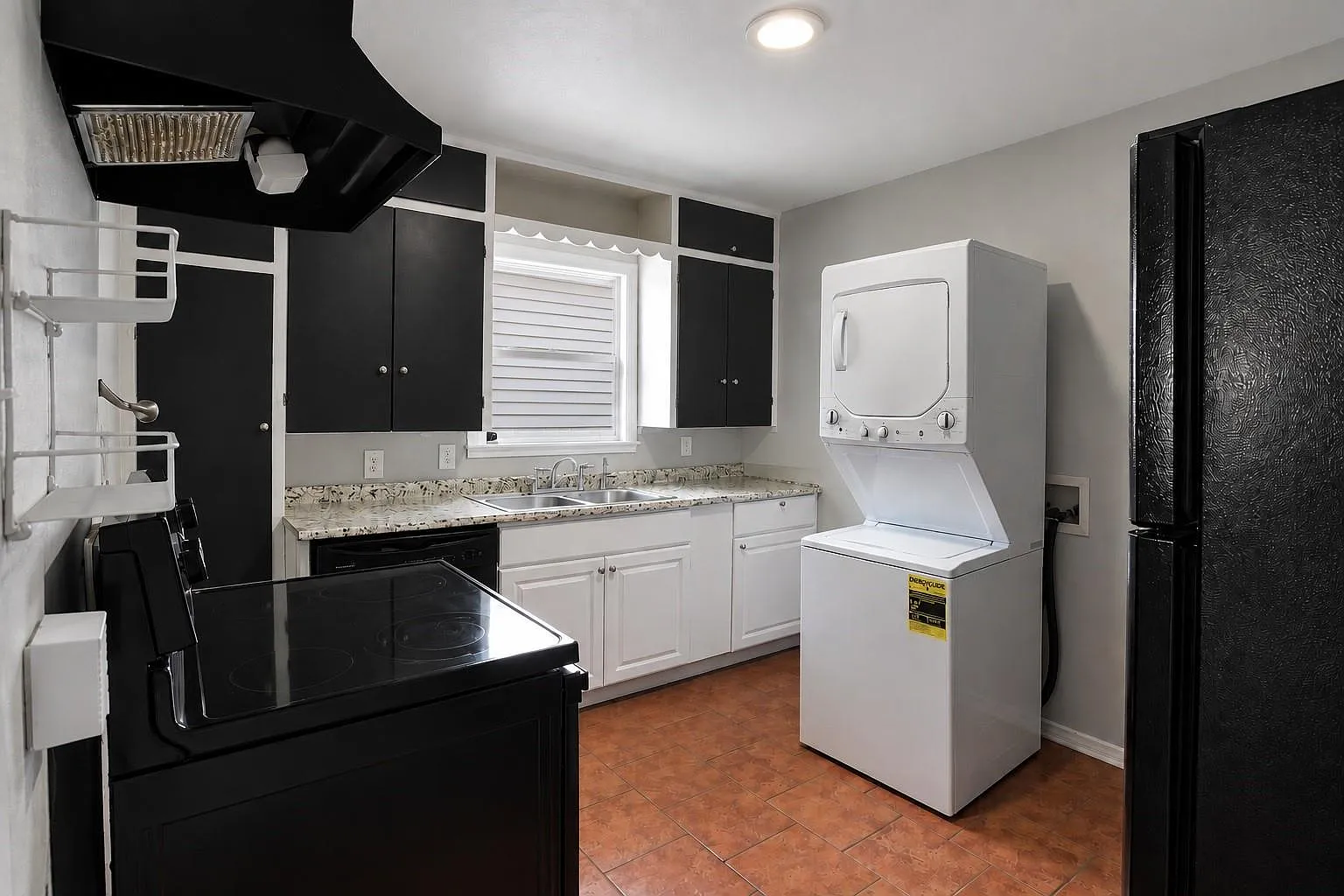 2 bed, 1.0 bath, 792 sqft, $1,375 — Photo 4