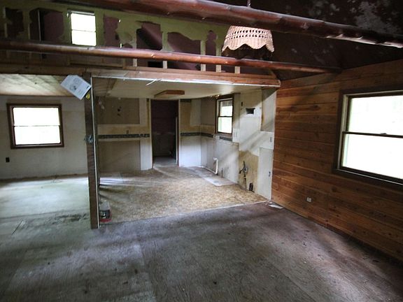 5th image of 2268 Echo Ln