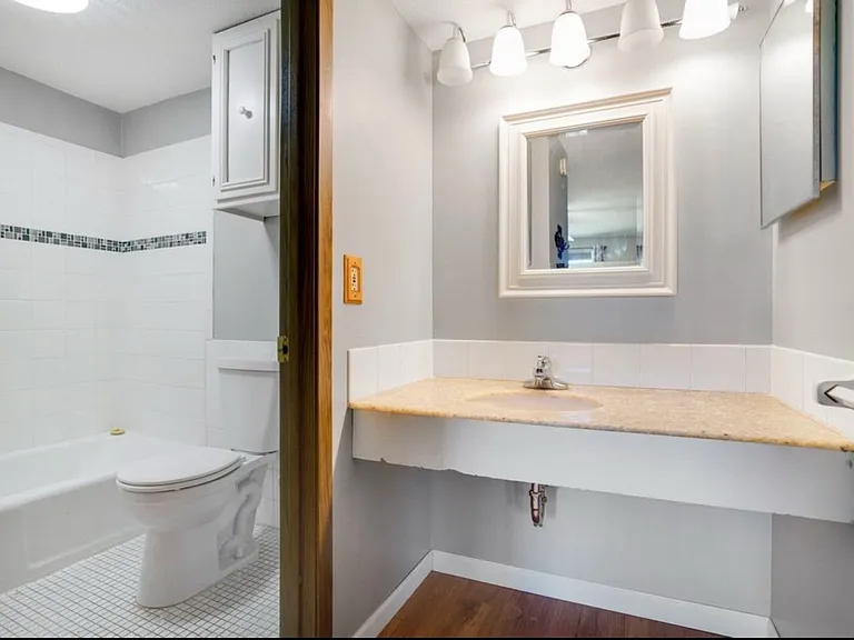 820 Old Settlers Trl #6 — Photo 11