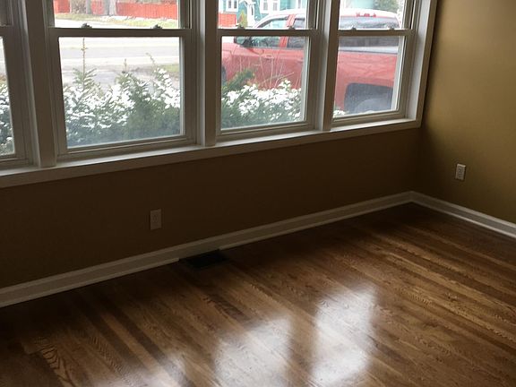 5th image of 500 Church St