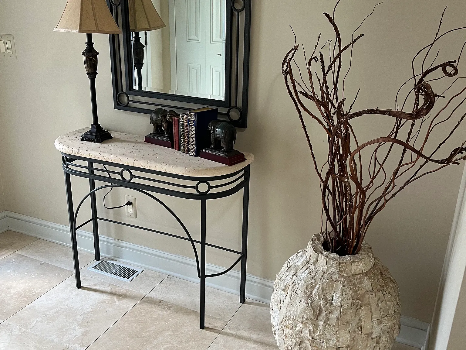 2 bed, 2100 sqft, $2,500 — Photo 3