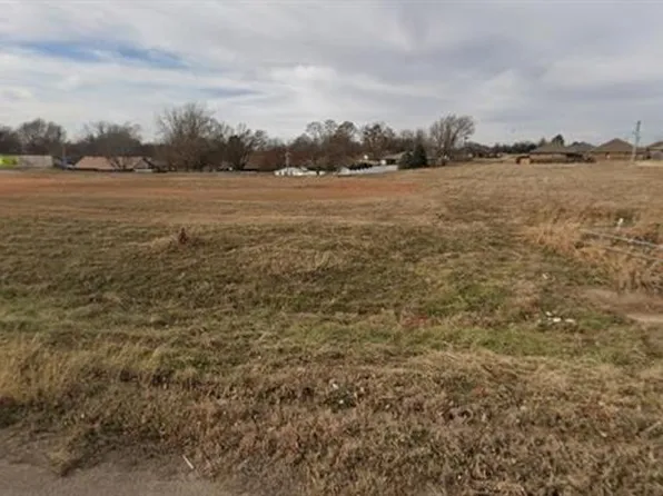 1711 N Green Ave, Purcell, OK 73080