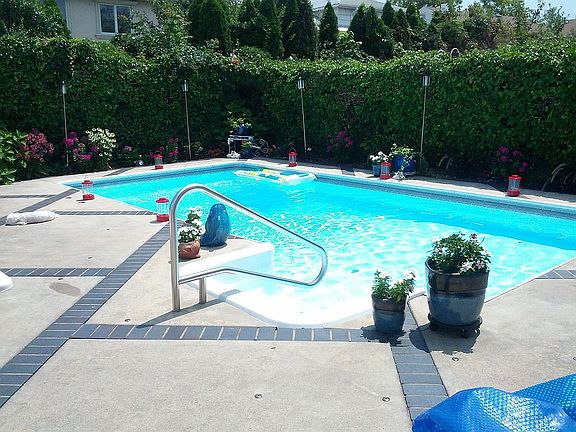 2nd image of 325 Mayfair Dr N