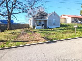 715 W Keetoowah St, Tahlequah, OK 74464