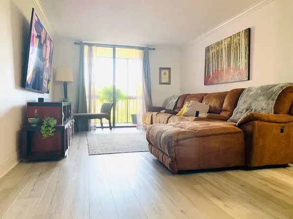 737 SE 1st Way #306, Deerfield Beach, FL 33441