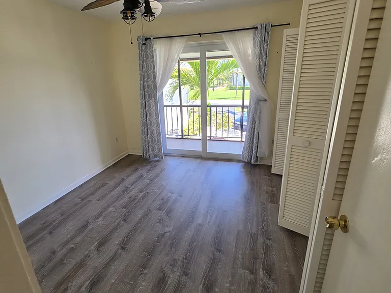 175 Palm Dr — Photo 7