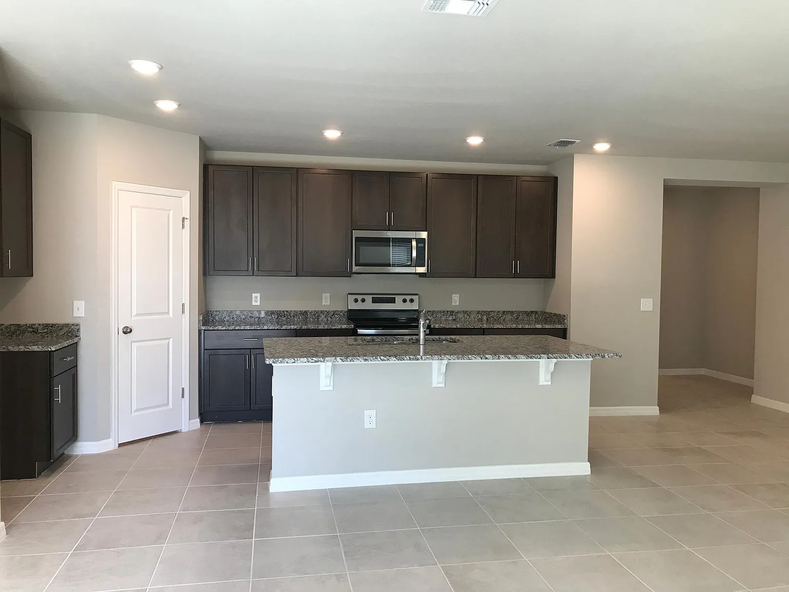 1265 Oak Valley Dr — Photo 4