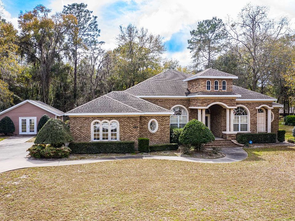 1st image of 3968 NW Colonial Gln