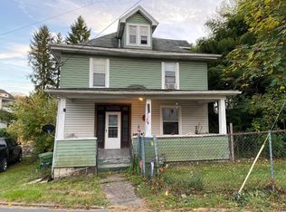 590 Clark St, Morgantown, WV 26501