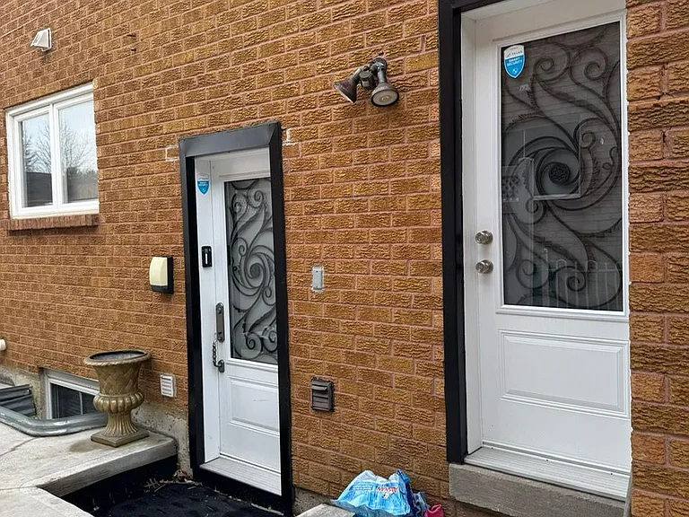 5 Burwash Ct — Photo 33
