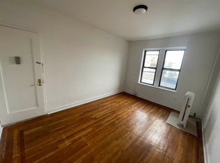 30-11 34th St #4G, Astoria, NY 11103