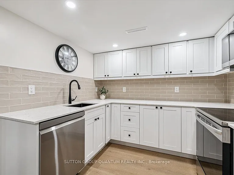18 Pleasant Ave #2 — Photo 11