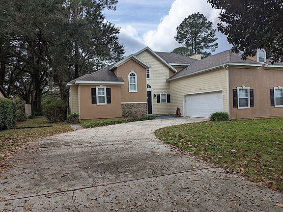 3rd image of 11818 NW 71st Ter