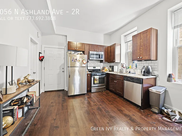 1056 N Ashland Ave #2R — Photo 2