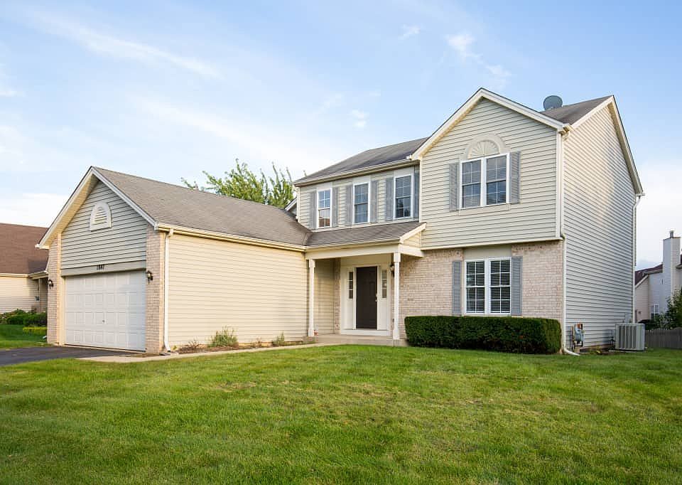 2nd image of 1847 Pebblestone Dr
