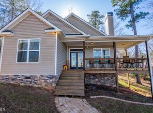172 Village Ct, Sparta, GA