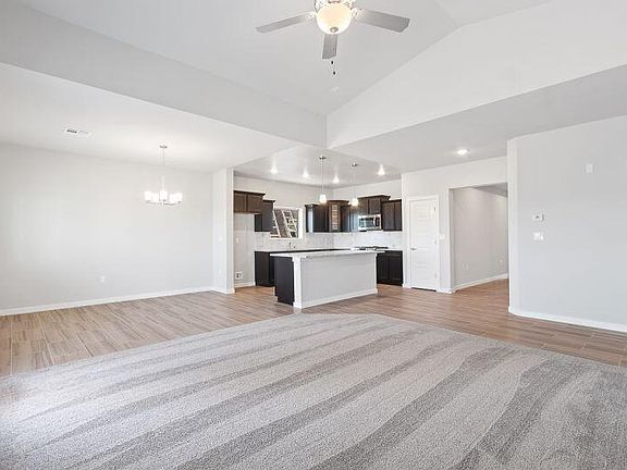 3rd image of 13677 Flora Vista Ave
