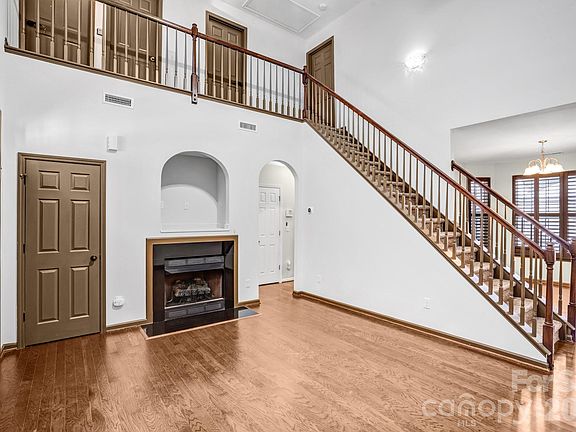 5th image of 12733 Alvin Woods Dr