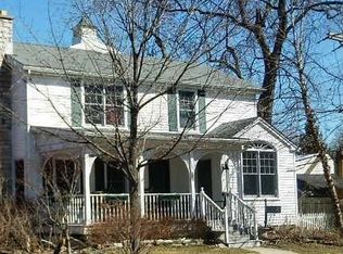 636 Elder Ln, Deerfield, IL