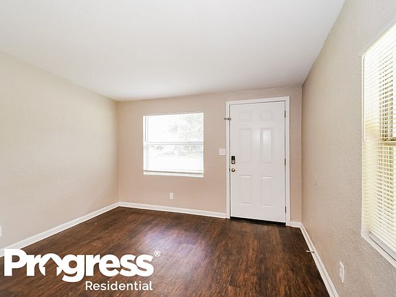 3rd image of 4233 Katanga Dr N