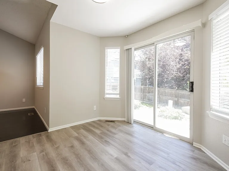11584 Eaton Ct — Photo 10